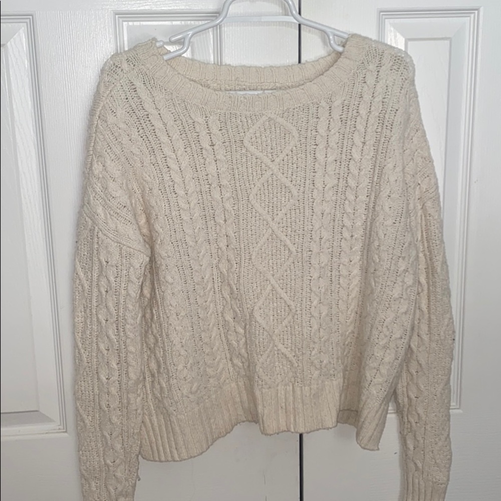 American Eagle Sweater